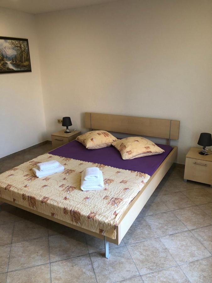 Miro Apartmani ราชานาส ภายนอก รูปภาพ