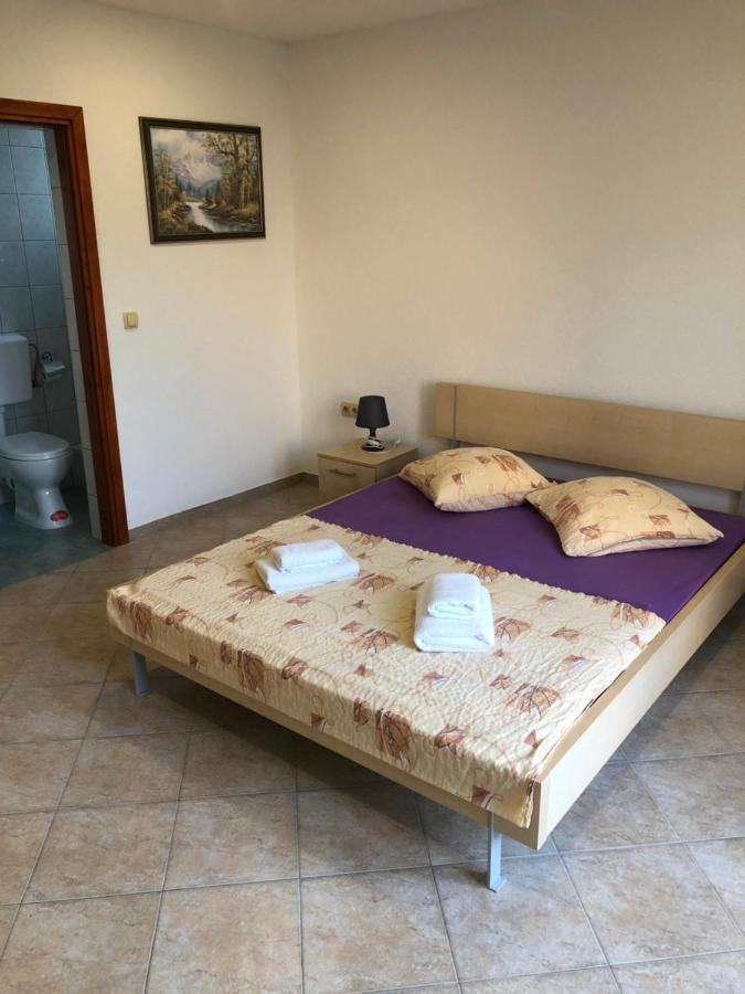 Miro Apartmani ราชานาส ภายนอก รูปภาพ
