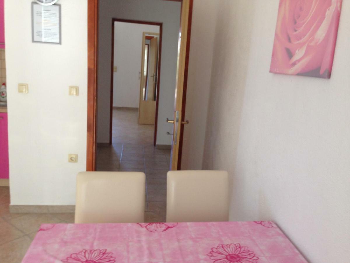 Miro Apartmani ราชานาส ภายนอก รูปภาพ